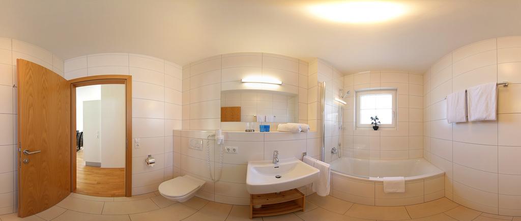 Apart Mountain Lodge Mayrhofen Rum bild