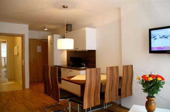 Apart Mountain Lodge Mayrhofen Rum bild